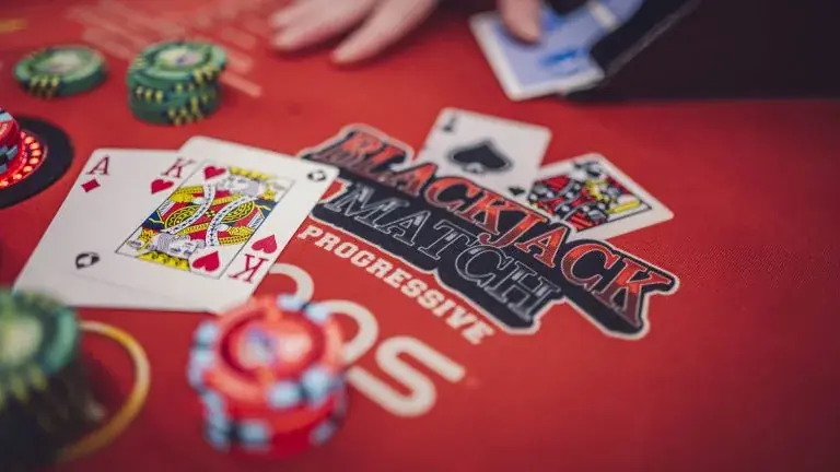 Golden Lady blackjack game